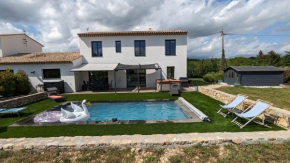 Villa Lou Samagui avec piscine , 4 chambres
